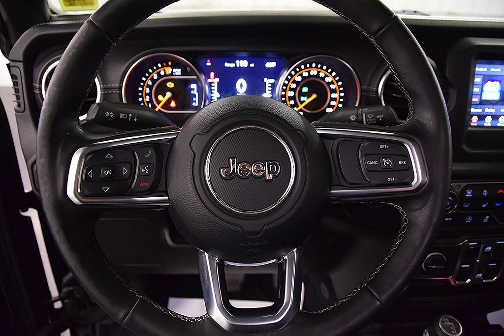 Used 2020 Jeep Gladiator Overland w/ Cold Weather Group AWD/4WD image 19