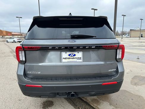 New 2026 Ford Explorer Active AWD/4WD image 4