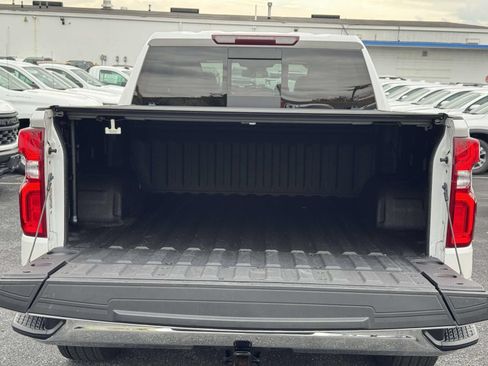 Used 2023 Chevrolet Silverado 1500 LTZ w/ LTZ Convenience Package II AWD/4WD image 16