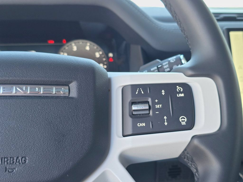 Used 2025 Land Rover Defender 110 S AWD/4WD image 18