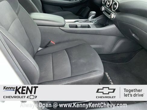 Used 2025 Nissan Sentra SV image 13