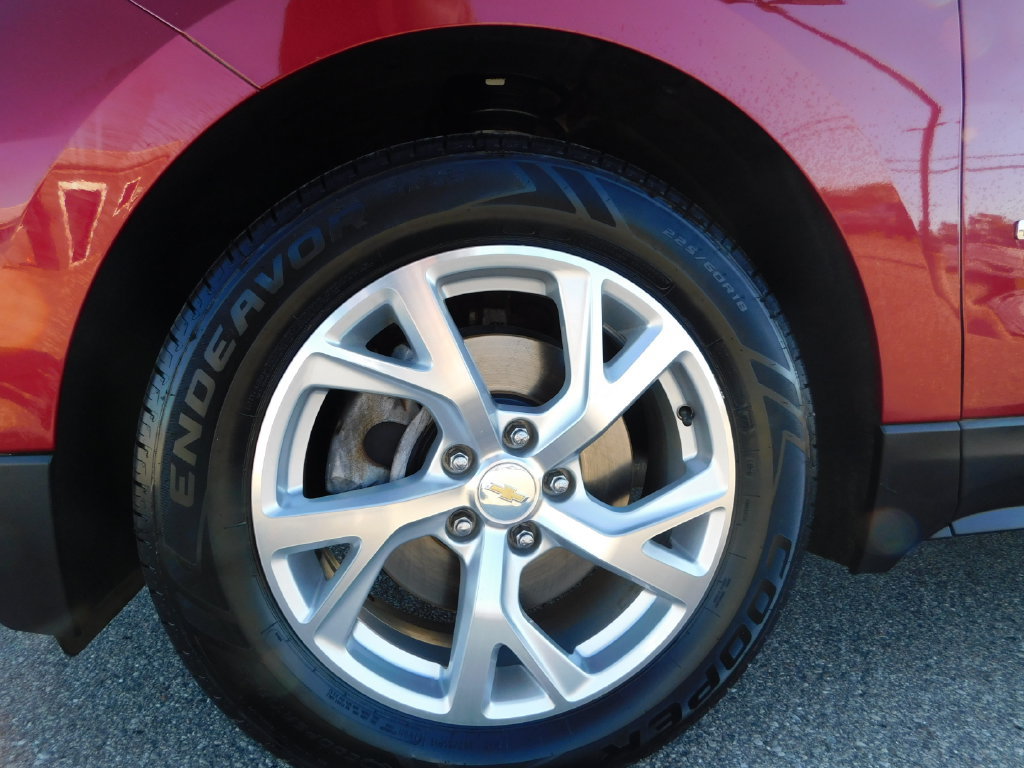 Used 2018 Chevrolet Equinox LT w/ LT True North Edition AWD/4WD image 12