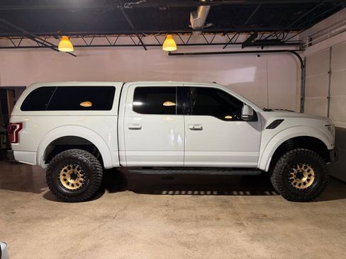 Used 2017 Ford F150 Raptor w/ Equipment Group 802A Luxury AWD/4WD image 5