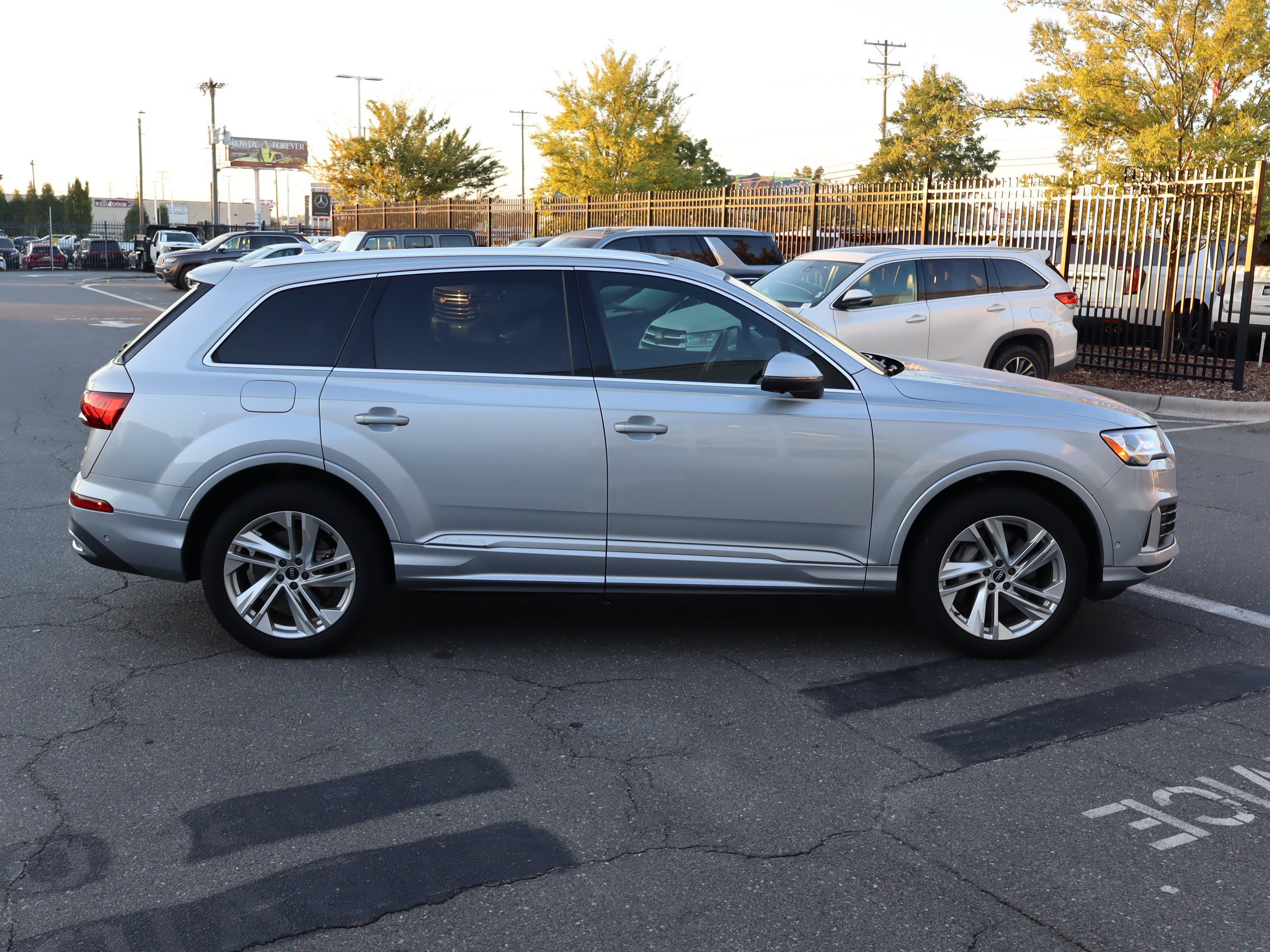 Used 2021 Audi Q7 2.0T Premium Plus w/ Executive Package AWD/4WD image 11
