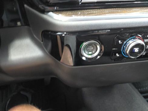 New 2024 GMC Sierra 1500 Elevation image 27