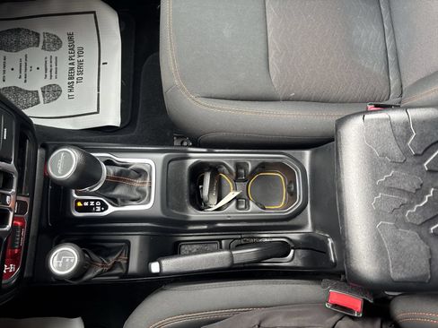 Used 2021 Jeep Gladiator Mojave AWD/4WD image 23