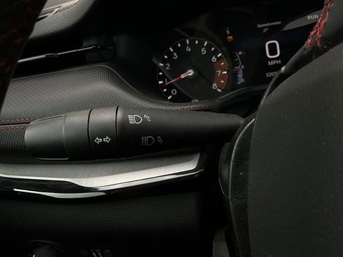 Used 2025 Jeep Compass Trailhawk image 35