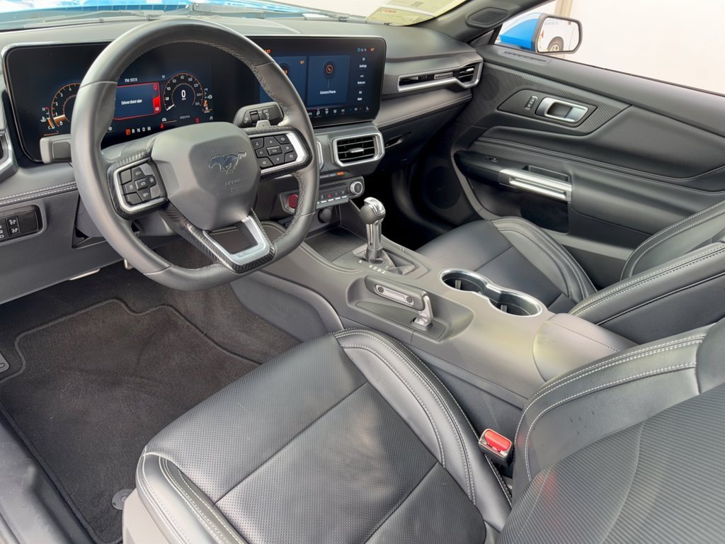 Used 2025 Ford Mustang GT Premium w/ GT Performance Package RWD image 4