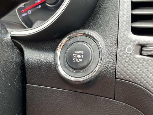 Used 2018 Kia Forte S w/ S Technology Plus Package FWD image 31