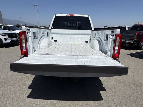 New 2026 Ford F250 XLT w/ FX4 Off-Road Package AWD/4WD image 16