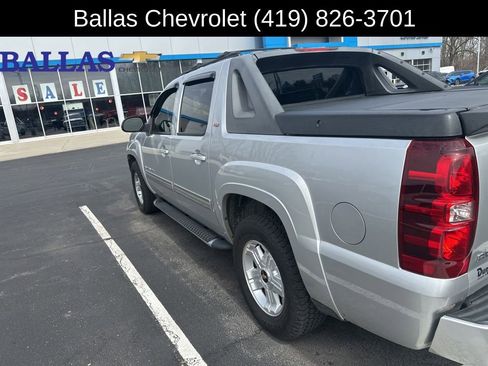 Used 2010 Chevrolet Avalanche LT w/ Luxury Package image 4