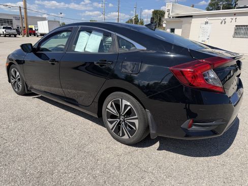 Used 2017 Honda Civic EX-T image 5