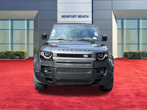 New 2026 Land Rover Defender 110 X-Dynamic SE image 6