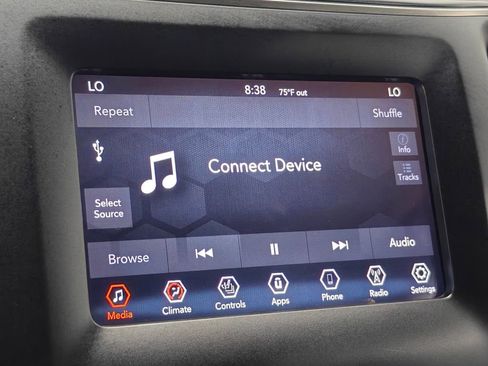 Used 2019 Jeep Cherokee Latitude Plus w/ Comfort/Convenience Group AWD/4WD image 32