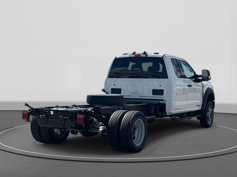 New 2026 Ford F550 2WD Supercab Super Duty w/ XLT Value Package image 4
