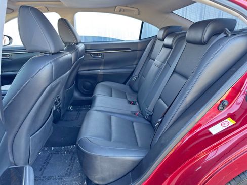 Used 2018 Lexus ES 350 w/ Premier Package image 39