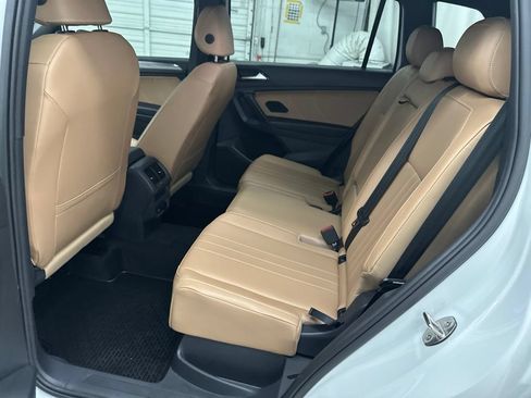 Used 2024 Volkswagen Tiguan SE w/ MDO Package, Two-Row AWD/4WD image 23
