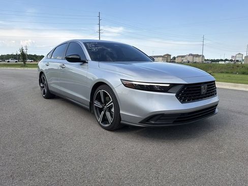 Used 2025 Honda Accord Sport image 7