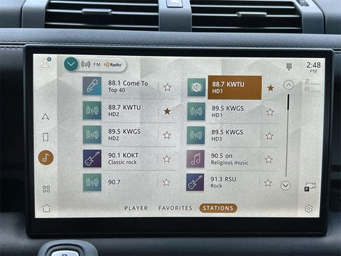 Used 2025 Land Rover Defender 110 S image 23