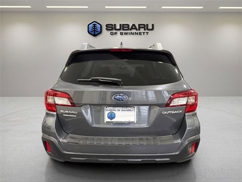 Used 2018 Subaru Outback 2.5i Limited image 4