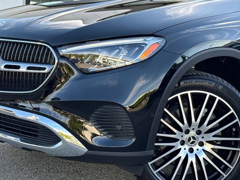 Used 2024 Mercedes-Benz GLC 300 image 3