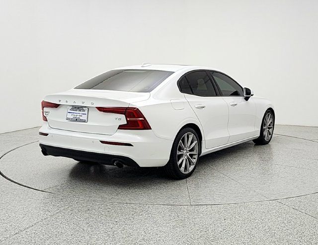 Used 2020 Volvo S60 T5 Momentum FWD image 5
