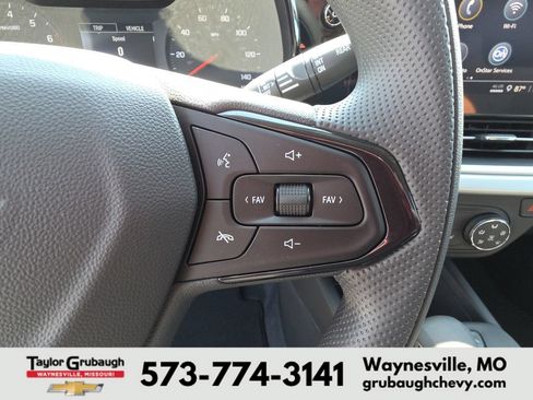 New 2026 Chevrolet Trax LS w/ LS Convenience Package FWD image 19