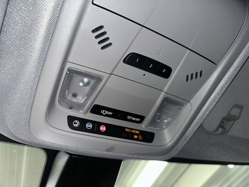 Certified 2023 Chevrolet Blazer LT w/ Convenience Package image 16