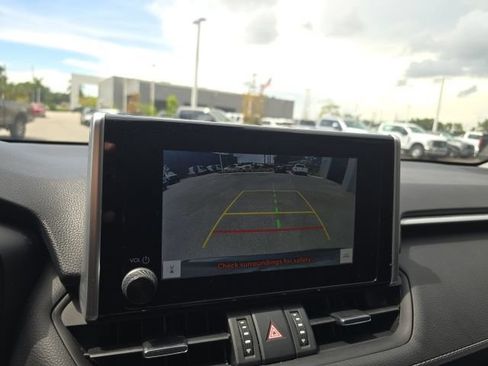 Used 2023 Toyota RAV4 XLE Premium FWD image 18