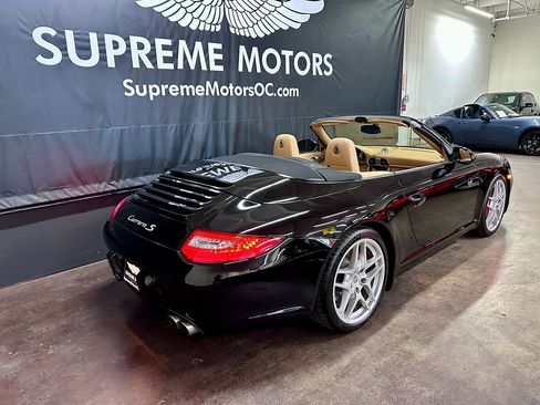 Used 2011 Porsche 911 Carrera S image 2