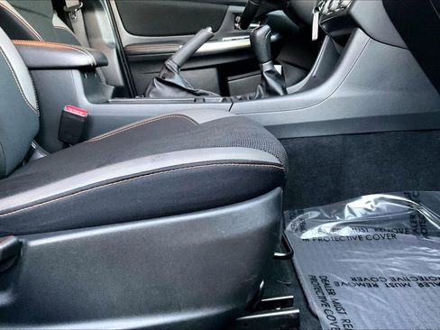 Used 2016 Subaru Crosstrek 2.0i Premium image 21