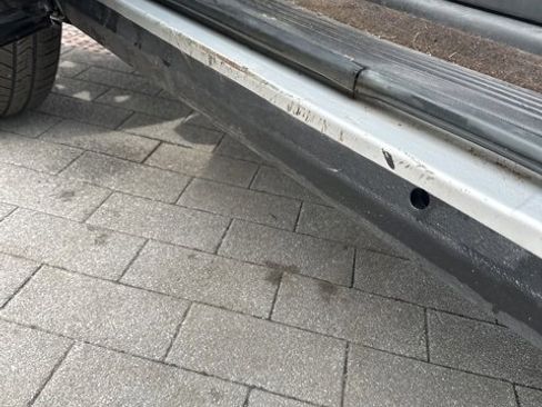 Used 2010 GMC Sierra 1500 SLE image 19