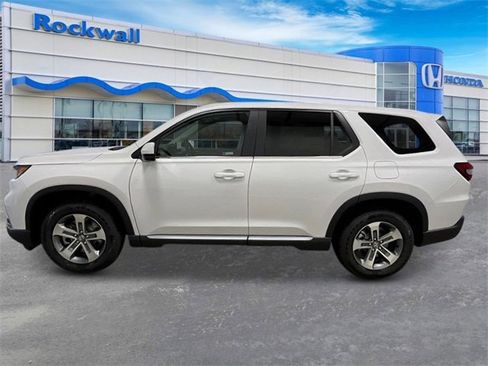 New 2025 Honda Pilot EX-L image 2