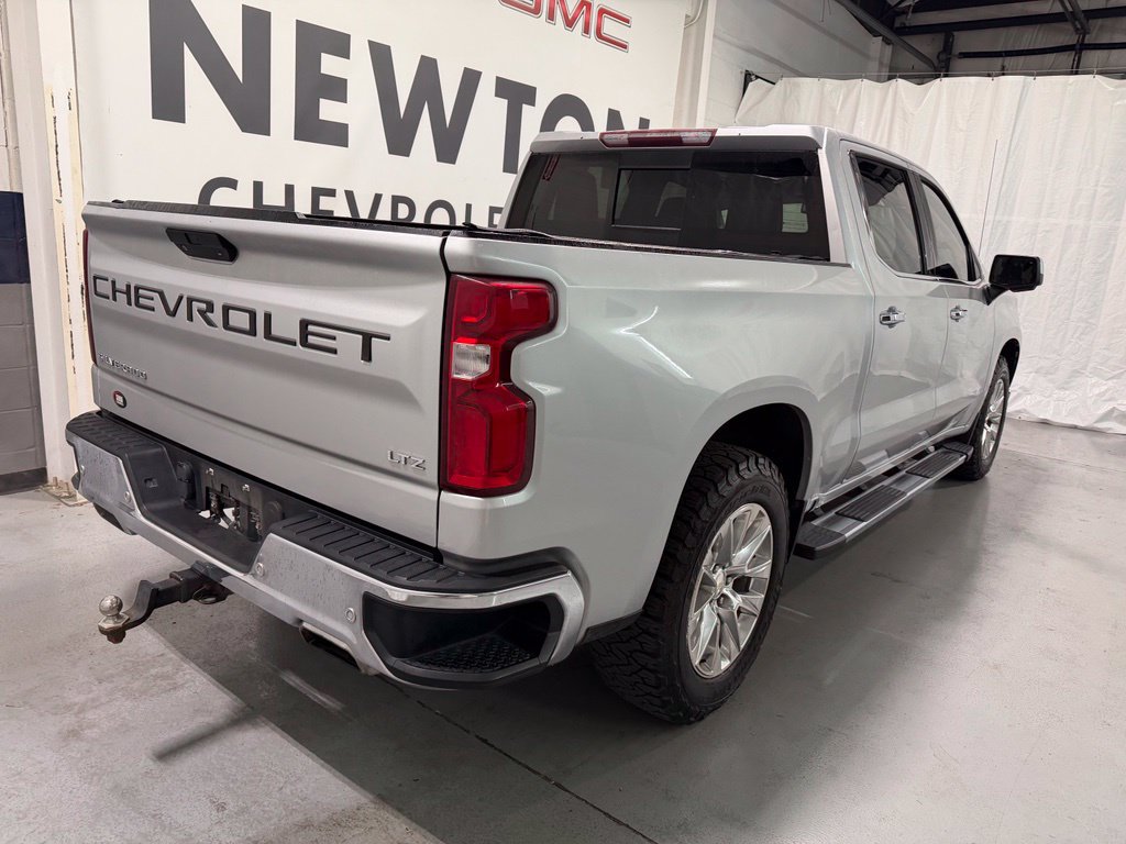 Used 2020 Chevrolet Silverado 1500 LTZ w/ LTZ Premium Package AWD/4WD image 22