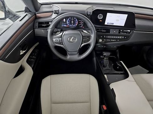 Used 2025 Lexus ES 350 w/ Premium Package FWD image 12