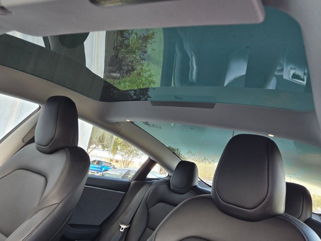 Used 2025 Tesla Model 3 Long Range RWD image 11
