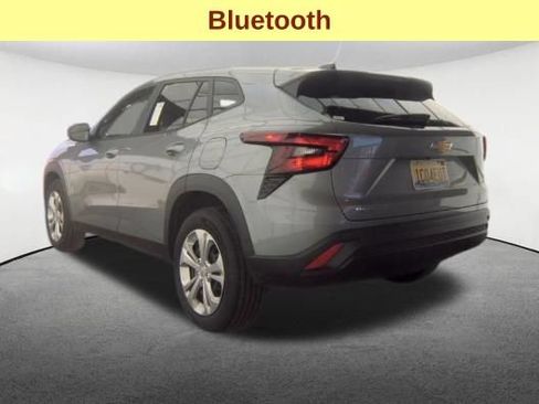 Certified 2026 Chevrolet Trax LS FWD image 8