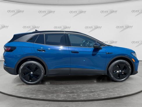 New 2026 Volkswagen ID.4 Pro S Plus AWD/4WD image 9