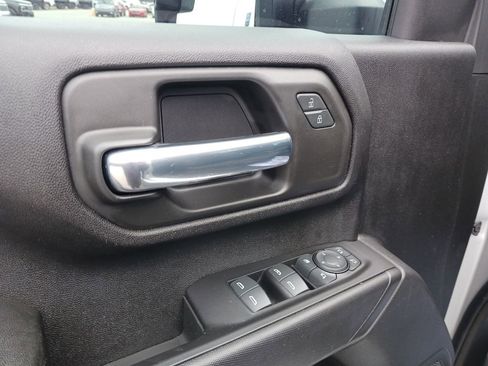 Used 2022 Chevrolet Silverado 2500 Custom w/ Custom Value Package image 31