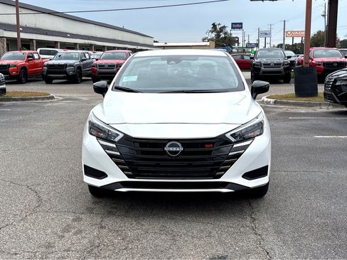 New 2025 Nissan Versa SR w/ Trunk Package image 2