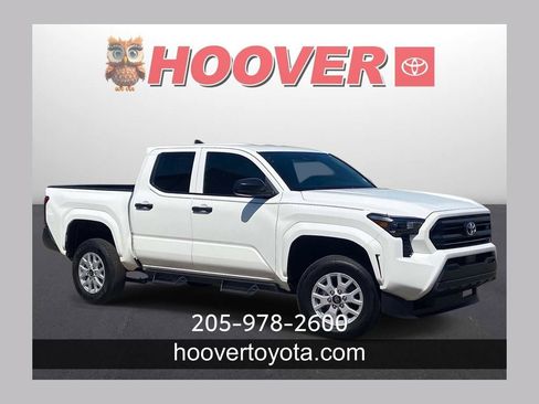 Used 2025 Toyota Tacoma SR RWD image 1