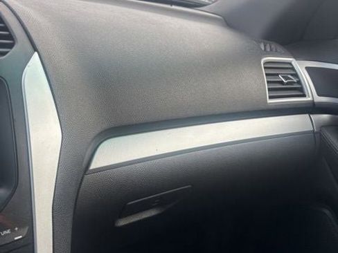 Used 2013 Ford Explorer XLT image 51