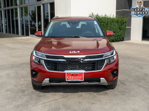 Used 2024 Kia Seltos S AWD/4WD image 2