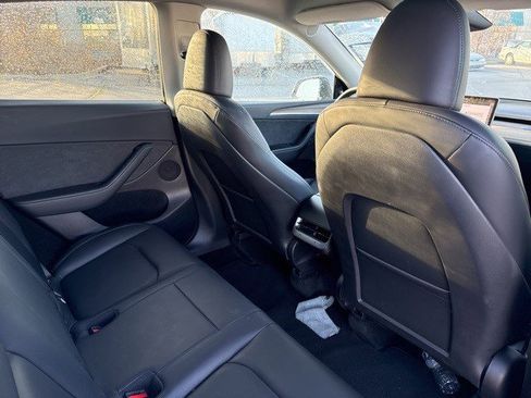 Used 2023 Tesla Model Y Long Range image 14