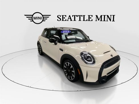 Certified 2023 MINI Cooper S w/ Premium Package image 2