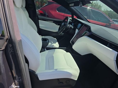 Used 2019 Tesla Model X Performance AWD/4WD image 7