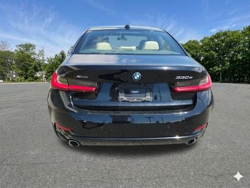Used 2023 BMW 330e xDrive w/ Driving Assistance Package AWD/4WD image 7