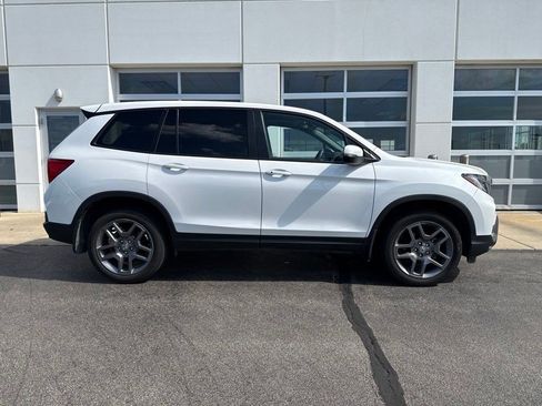 Used 2023 Honda Passport EX-L image 3
