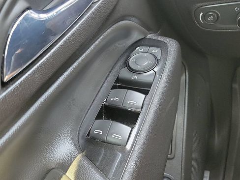 Used 2024 Chevrolet Equinox Premier AWD/4WD image 12