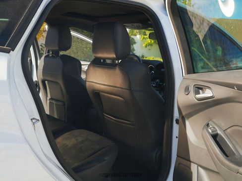 Used 2016 Ford Focus RS image 40